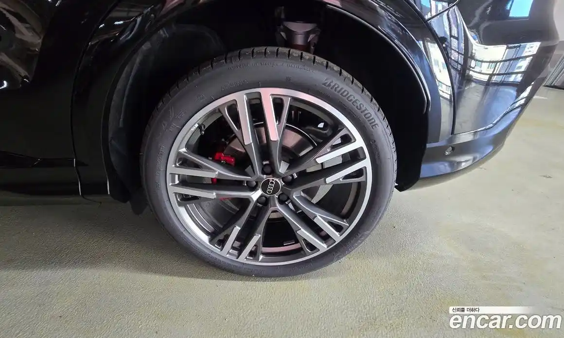Audi Q5 2025 2.0 автомат (гидро), фото 5
