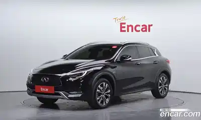 Infiniti QX30