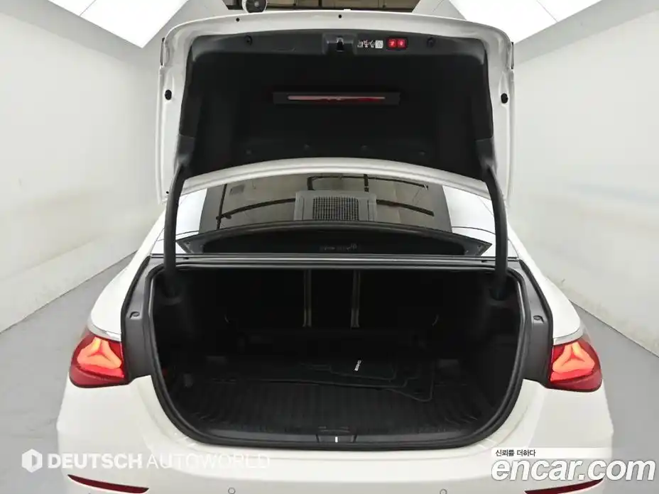 Mercedes-Benz E-Class 2025 2.0 автомат (гидро), фото 20