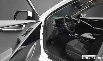 Kia Niro 2026 1.6 автомат (гидро), миниатюра 11