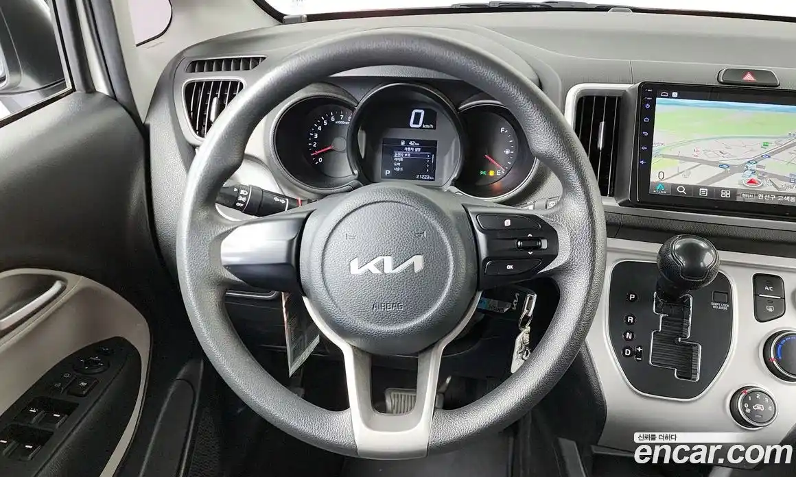 Kia Ray 2022 1.0 автомат (гидро), фото 13