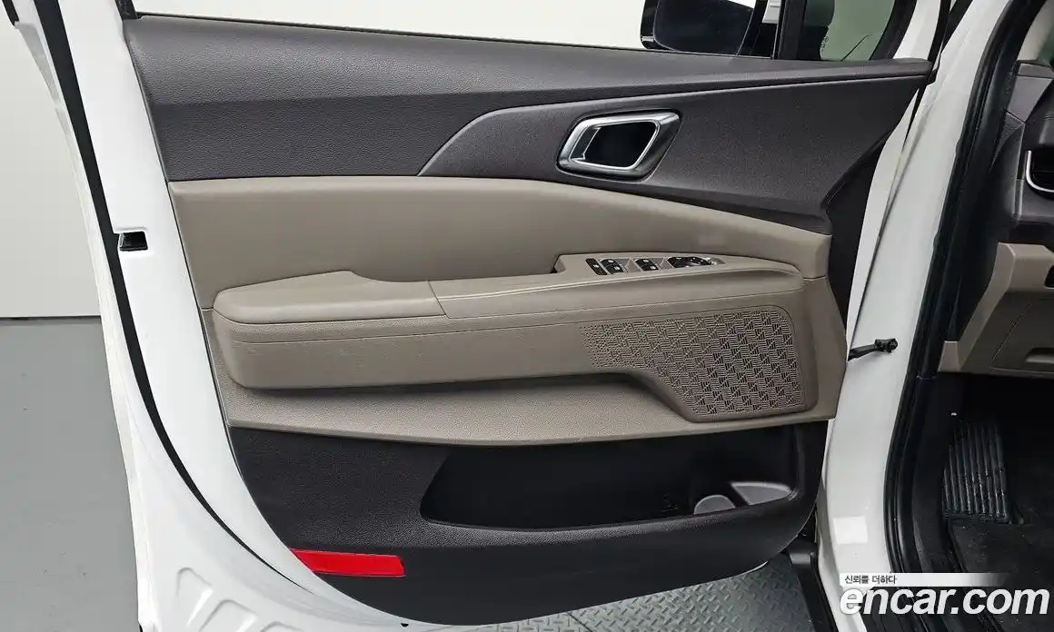 Kia Carnival 2024 1.6 автомат (гидро), фото 14