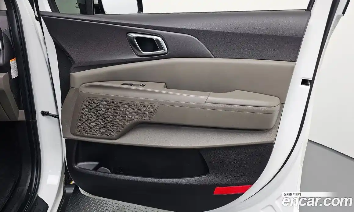 Kia Carnival 2024 1.6 автомат (гидро), фото 15
