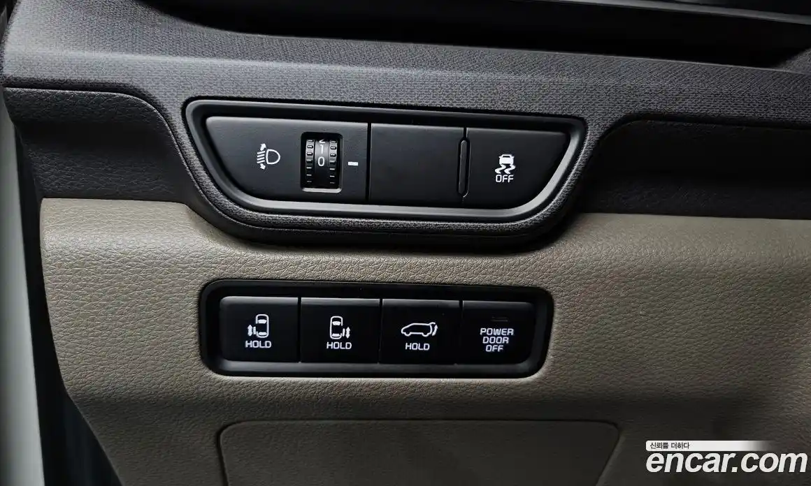 Kia Carnival 2024 1.6 автомат (гидро), фото 26