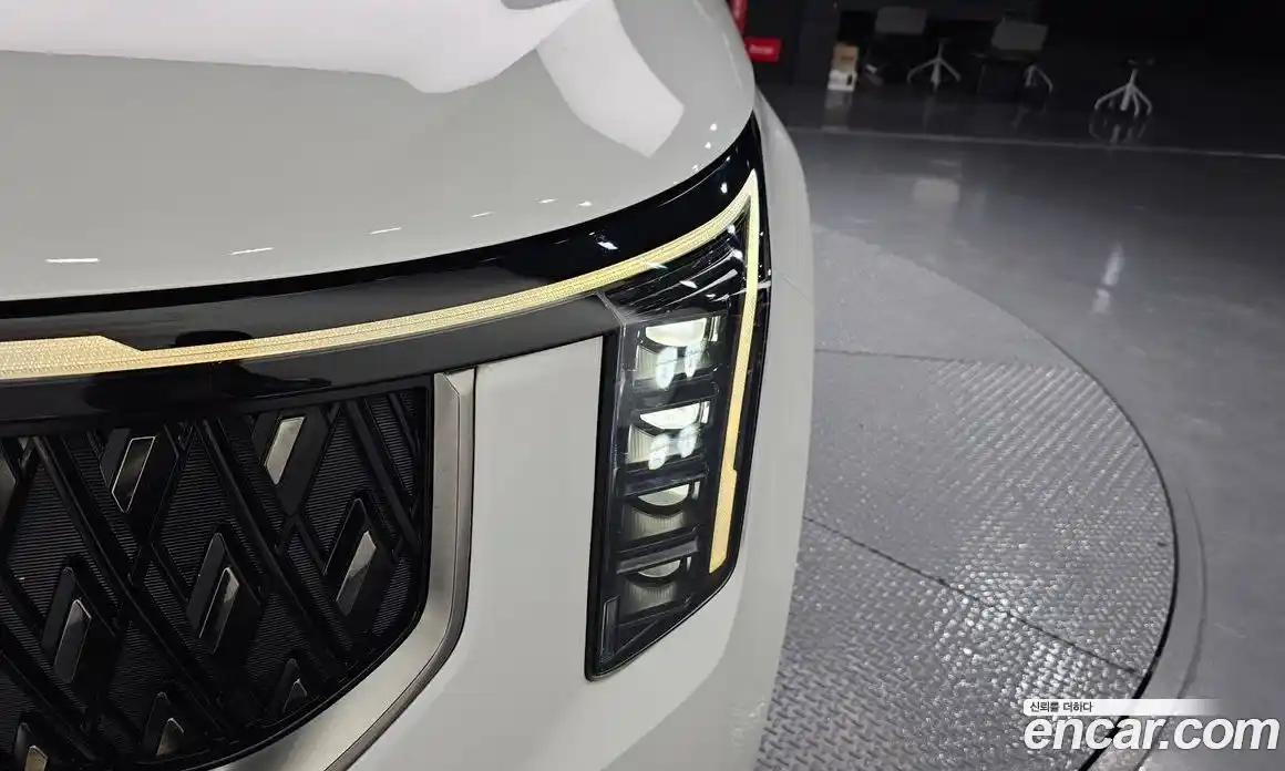 Kia Carnival 2024 1.6 автомат (гидро), фото 8