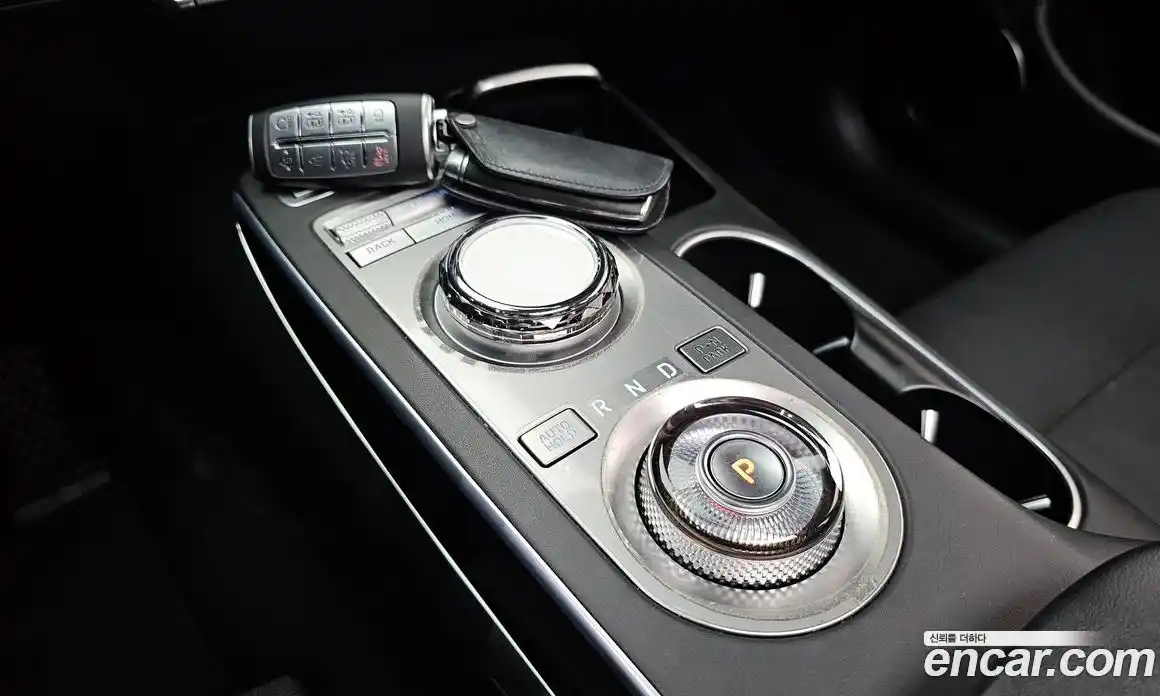 Genesis GV70 2023 2.5 автомат (гидро), фото 12