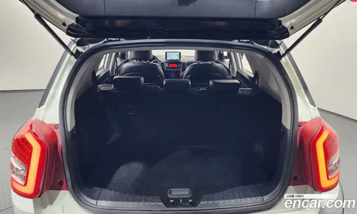SsangYong TIBOLI 2016 1.6 автомат (гидро), фото 18