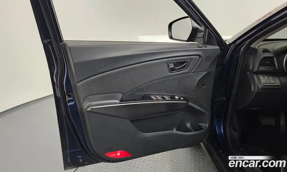 SsangYong TIBOLI 2019 1.6 автомат (гидро), фото 14