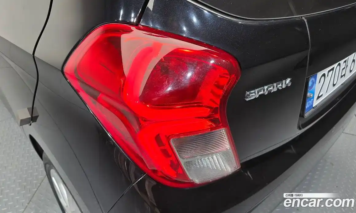 Chevrolet Spark 2018 1.0 автомат (гидро), фото 9