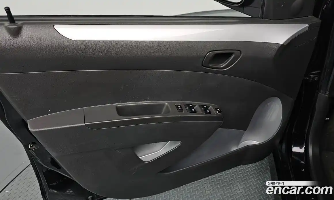 Chevrolet Spark 2013 1.0 автомат (гидро), фото 14