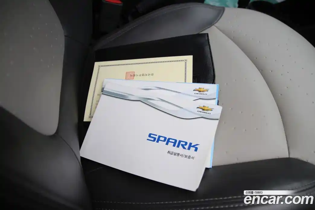 Chevrolet Spark 2011 1.0 автомат (гидро), фото 20