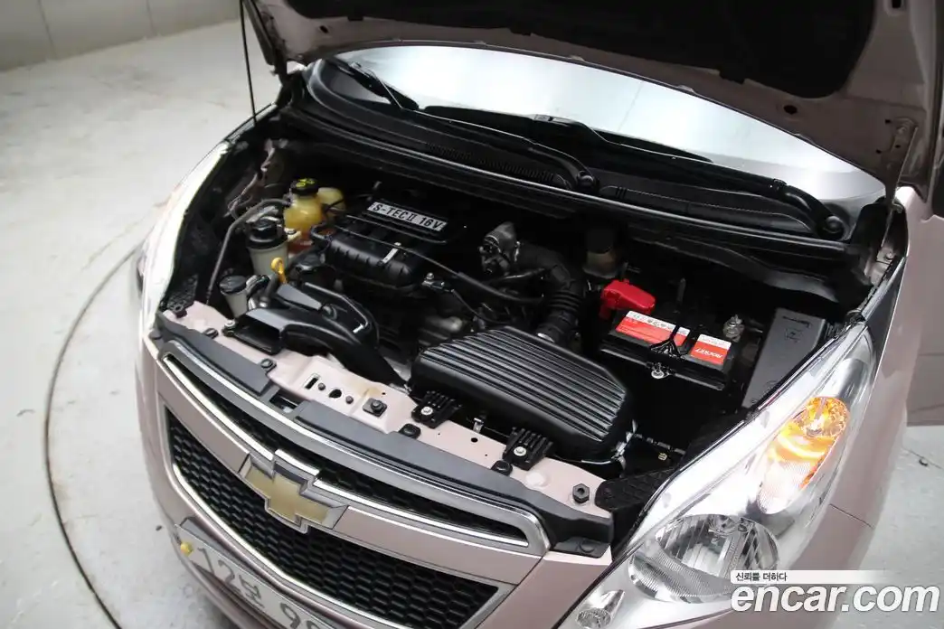Chevrolet Spark 2011 1.0 автомат (гидро), фото 8