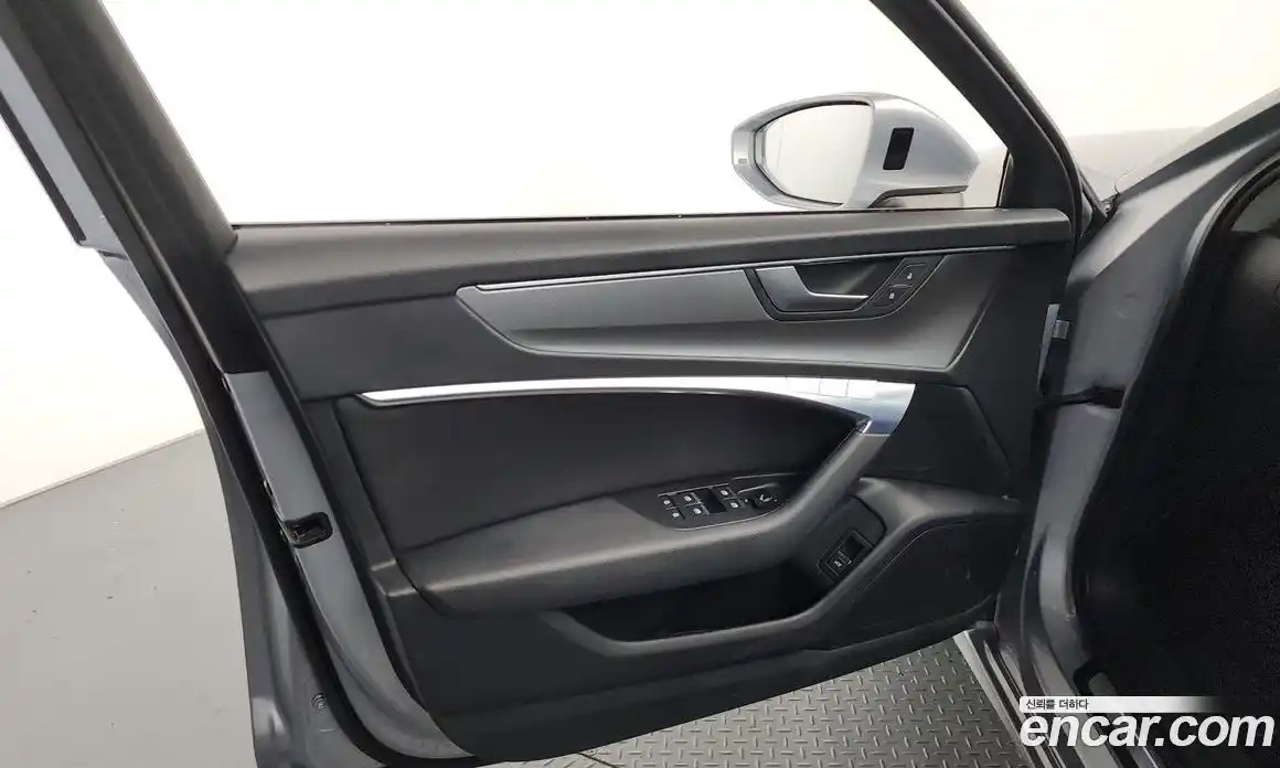 Audi A6 2021 2.0 автомат (гидро), фото 14