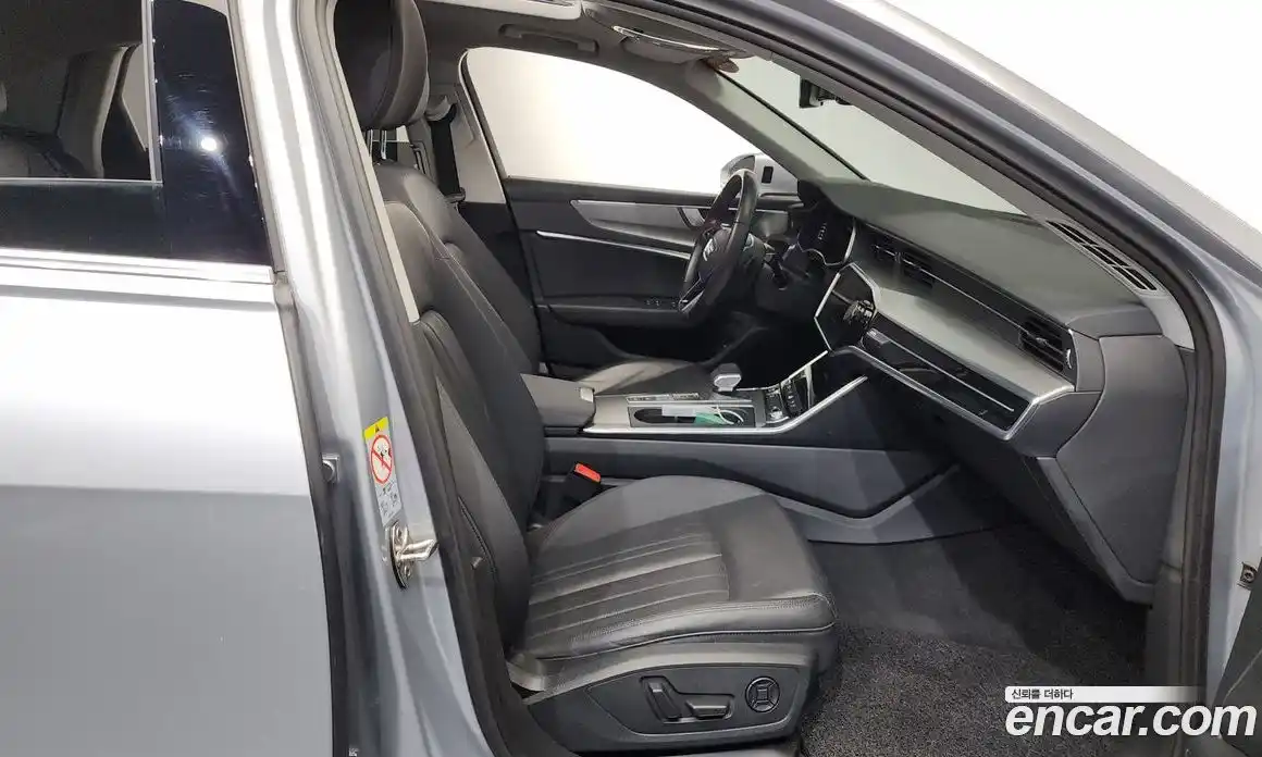 Audi A6 2021 2.0 автомат (гидро), фото 16