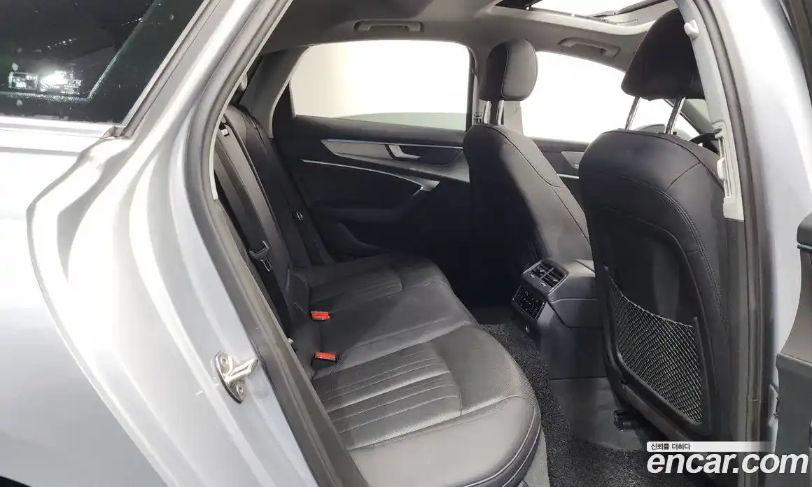 Audi A6 2021 2.0 автомат (гидро), фото 17