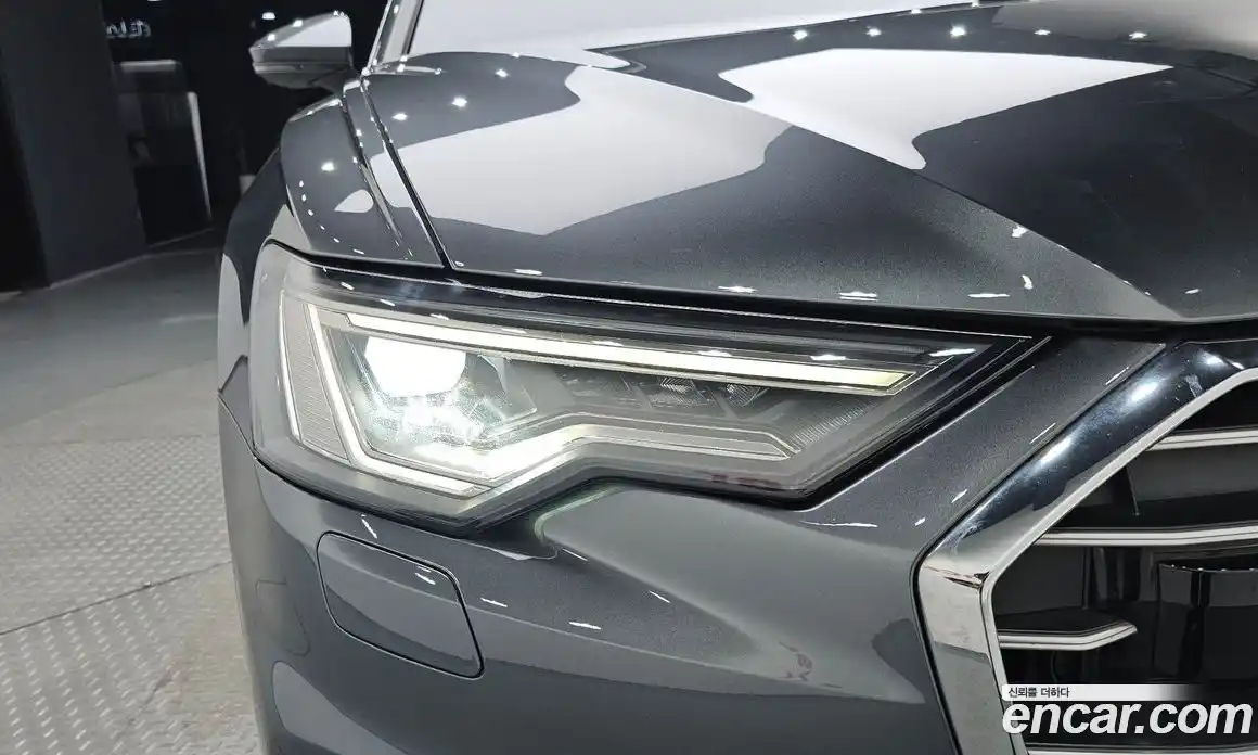 Audi A6 2021 2.0 автомат (гидро), фото 8