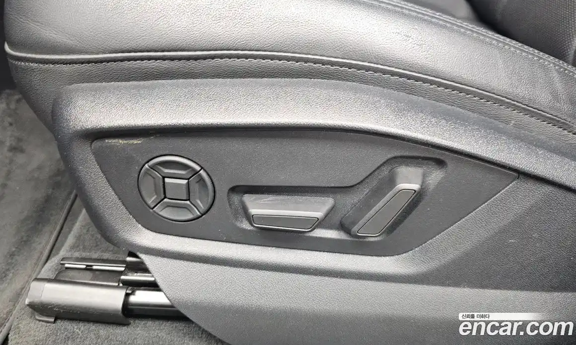 Audi Q7 2021 3.0 автомат (гидро), фото 16