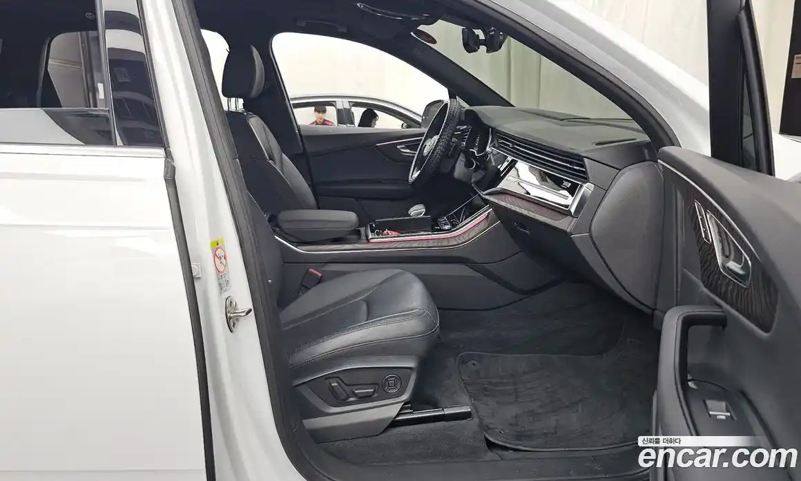 Audi Q7 2021 3.0 автомат (гидро), фото 17