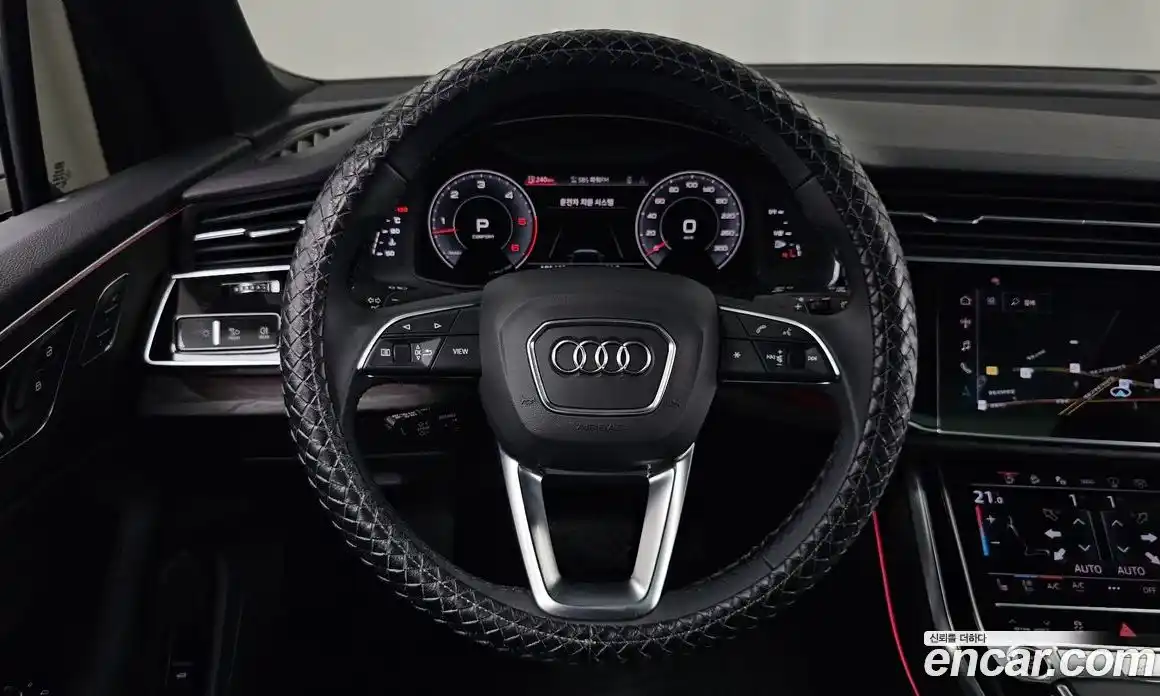 Audi Q7 2021 3.0 автомат (гидро), фото 19