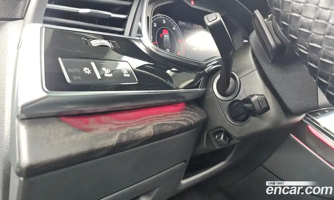 Audi Q7 2021 3.0 автомат (гидро), фото 32