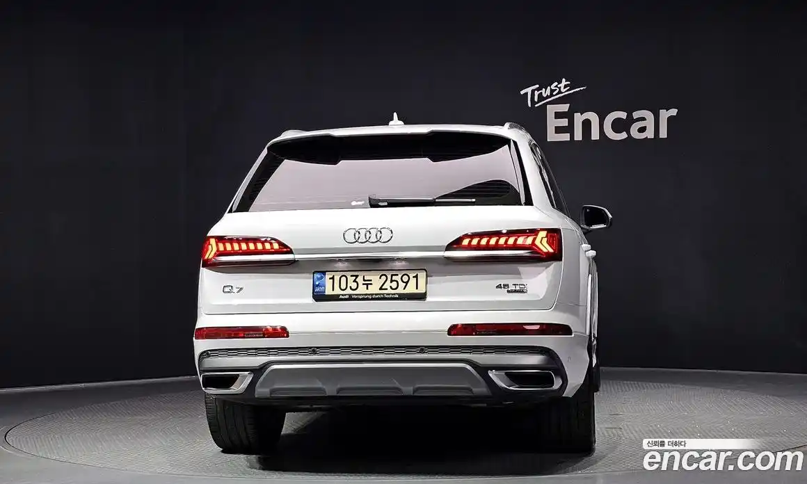Audi Q7 2021 3.0 автомат (гидро), фото 4