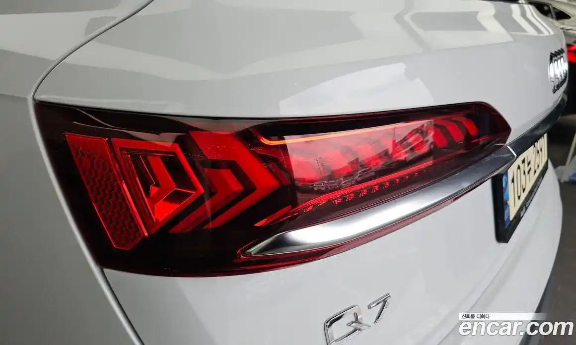 Audi Q7 2021 3.0 автомат (гидро), фото 9