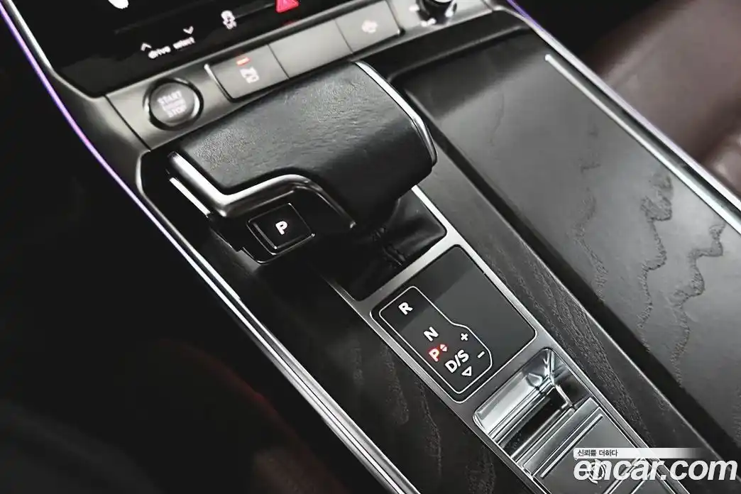 Audi A6 2020 2.0 автомат (гидро), фото 16