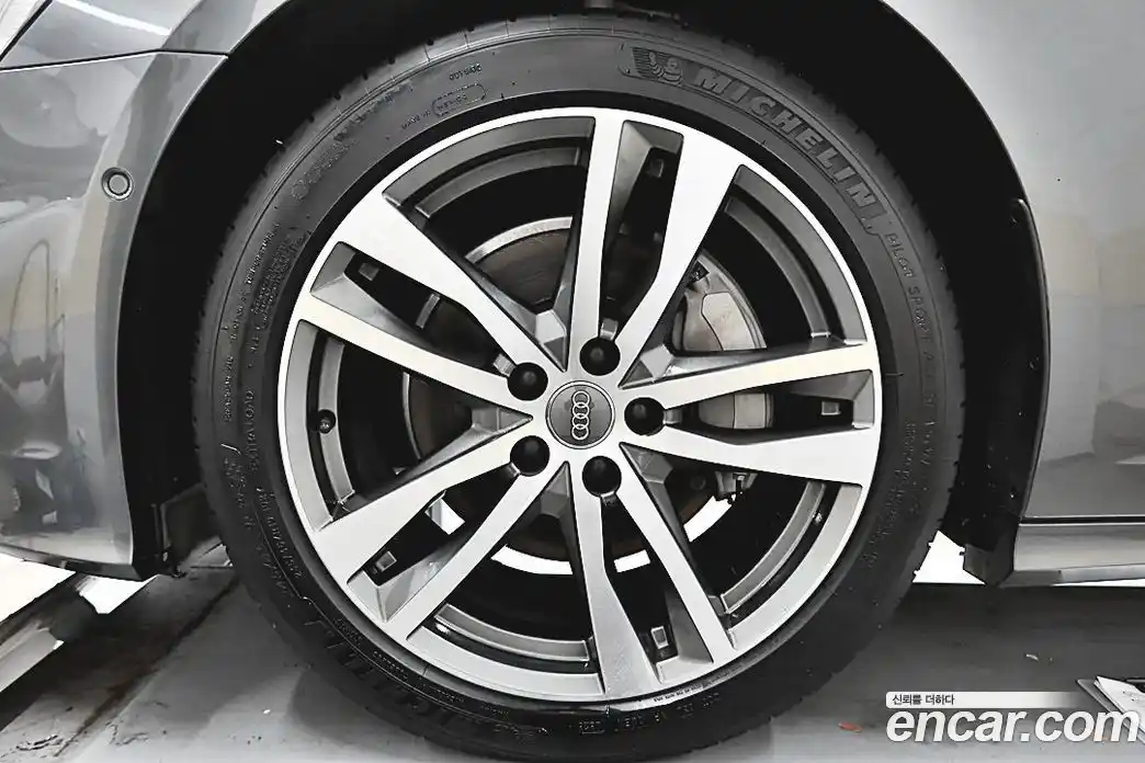 Audi A6 2020 2.0 автомат (гидро), фото 5