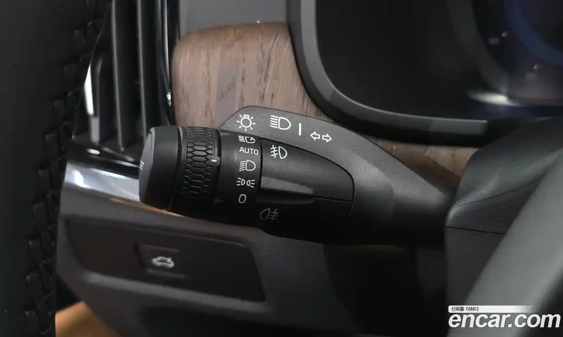 Volvo S90 2023 2.0 автомат (гидро), фото 27