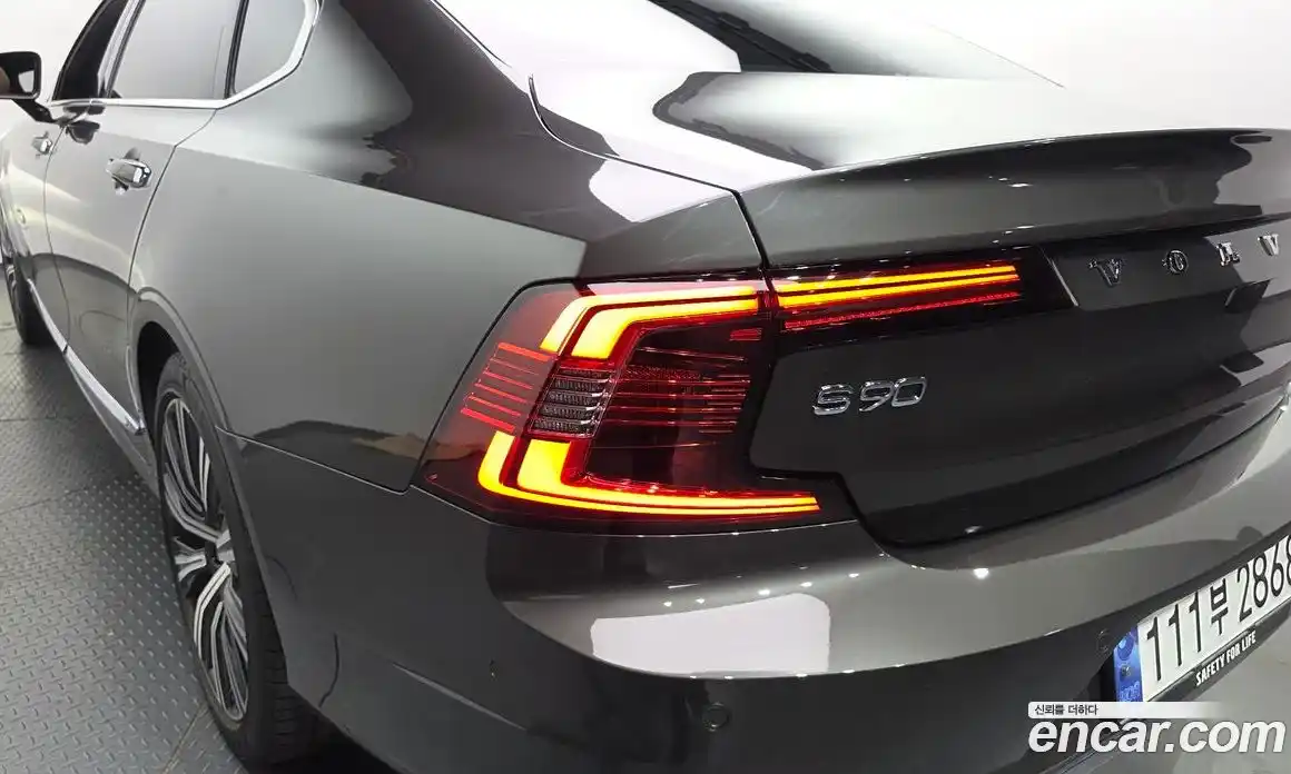 Volvo S90 2023 2.0 автомат (гидро), фото 9