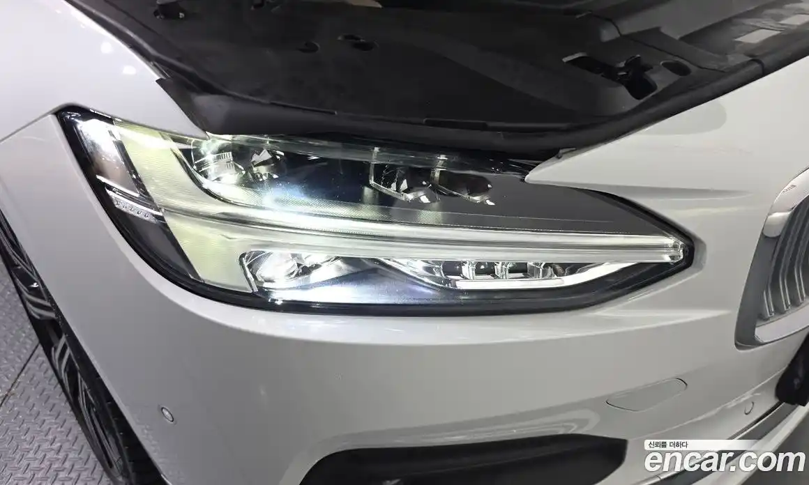 Volvo S90 2024 2.0 автомат (гидро), фото 8