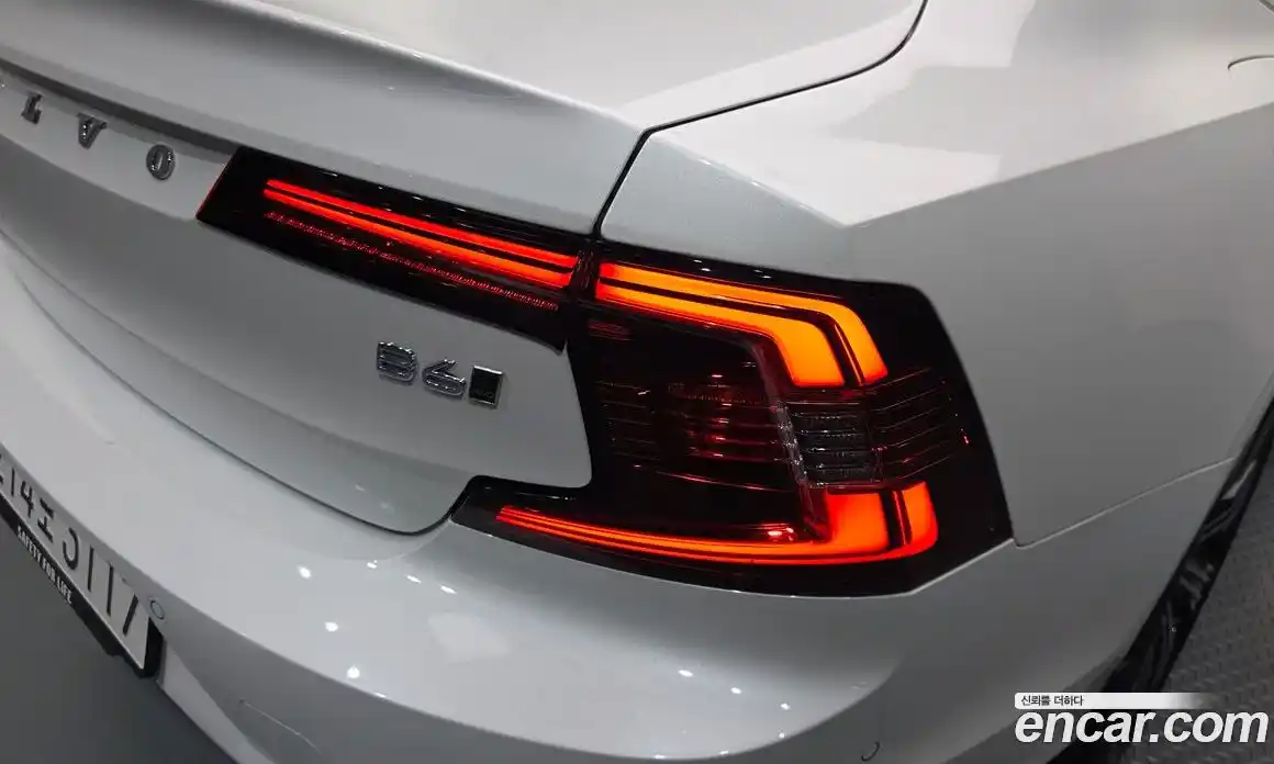 Volvo S90 2024 2.0 автомат (гидро), фото 9