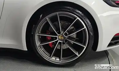 Porsche 911 2021 3.0 автомат (гидро), миниатюра 7