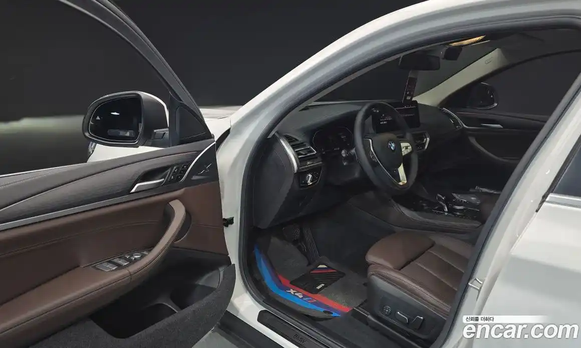 BMW X4 2023 2.0 автомат (гидро), фото 13