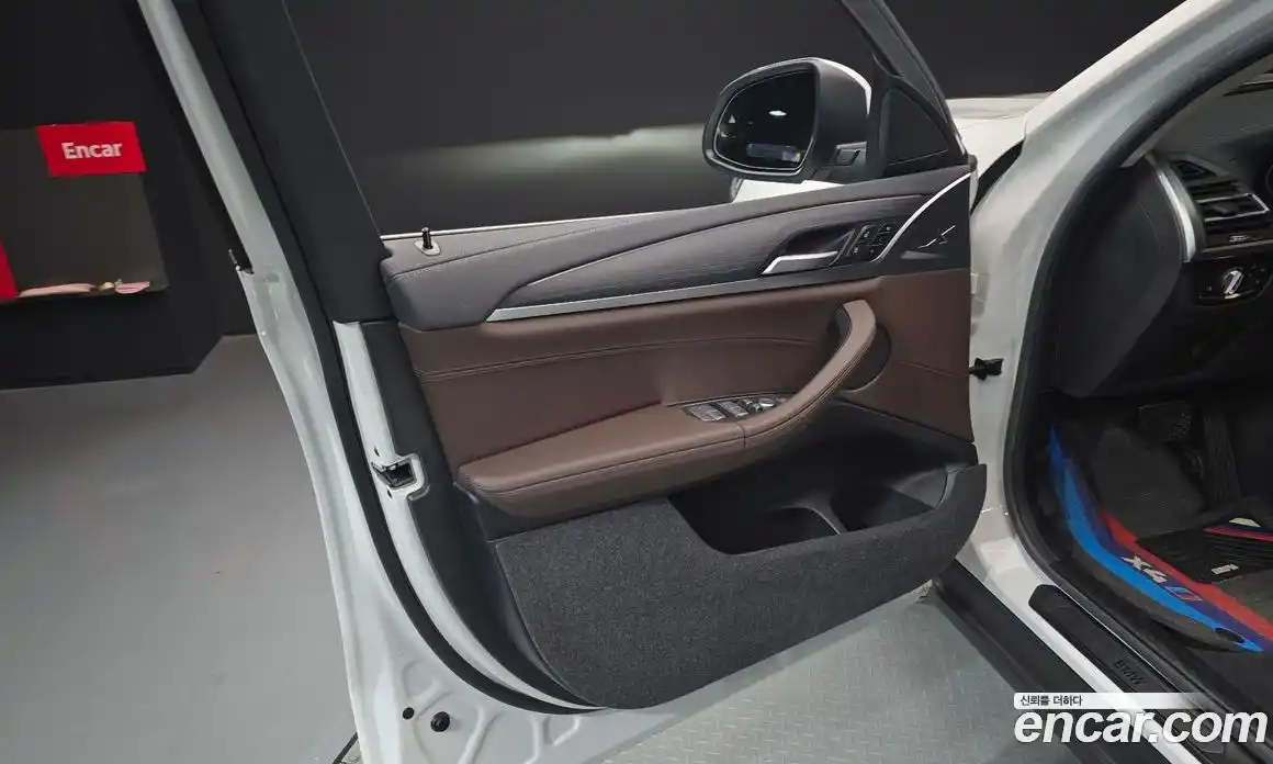 BMW X4 2023 2.0 автомат (гидро), фото 14