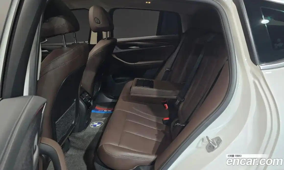 BMW X4 2023 2.0 автомат (гидро), фото 17