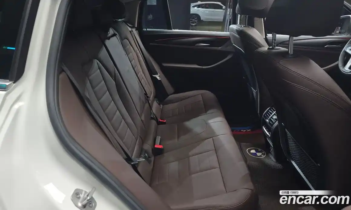 BMW X4 2023 2.0 автомат (гидро), фото 18