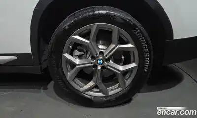 BMW X4 2023 2.0 автомат (гидро), миниатюра 7