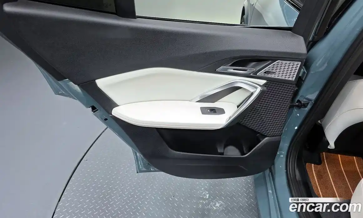 BMW X2 2024 2.0 автомат (гидро), фото 15