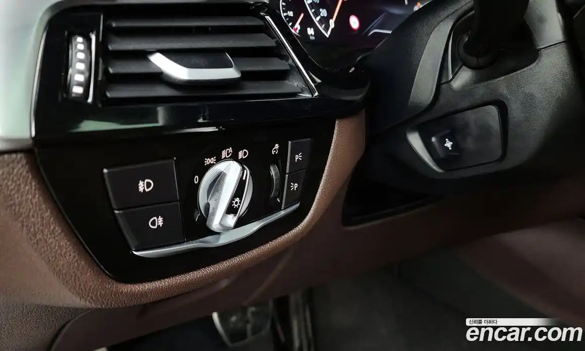 BMW 5 серия 2019 2.0 автомат (гидро), фото 22