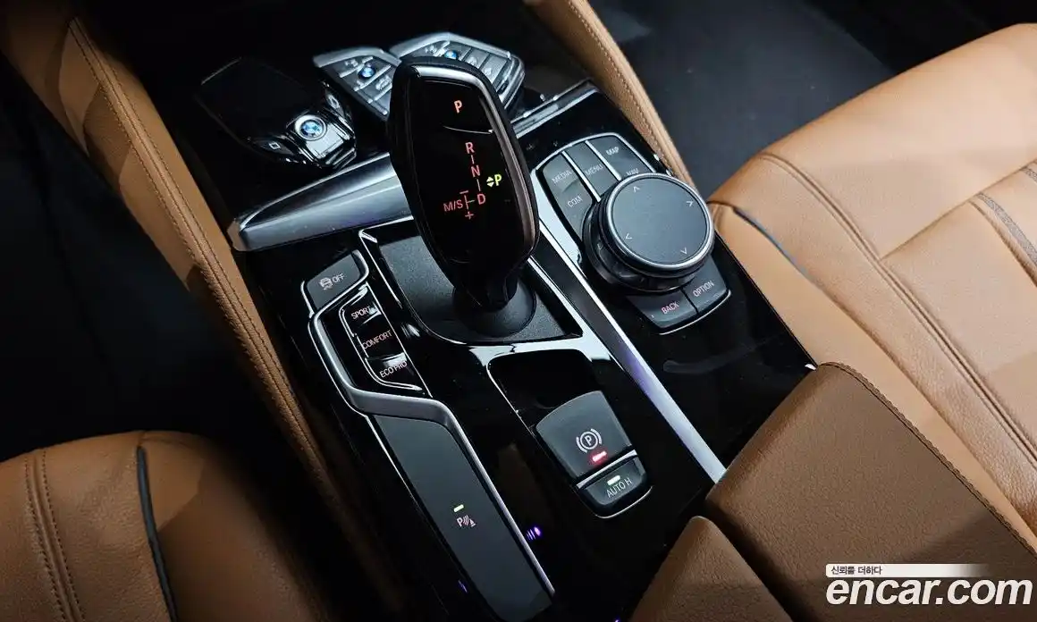 BMW 5 серия 2018 2.0 автомат (гидро), фото 12