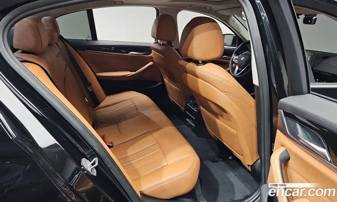 BMW 5 серия 2018 2.0 автомат (гидро), фото 17