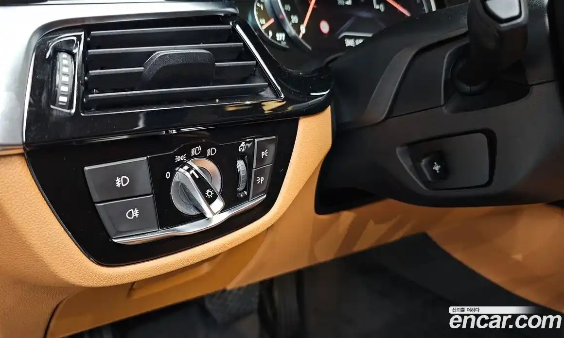 BMW 5 серия 2018 2.0 автомат (гидро), фото 24