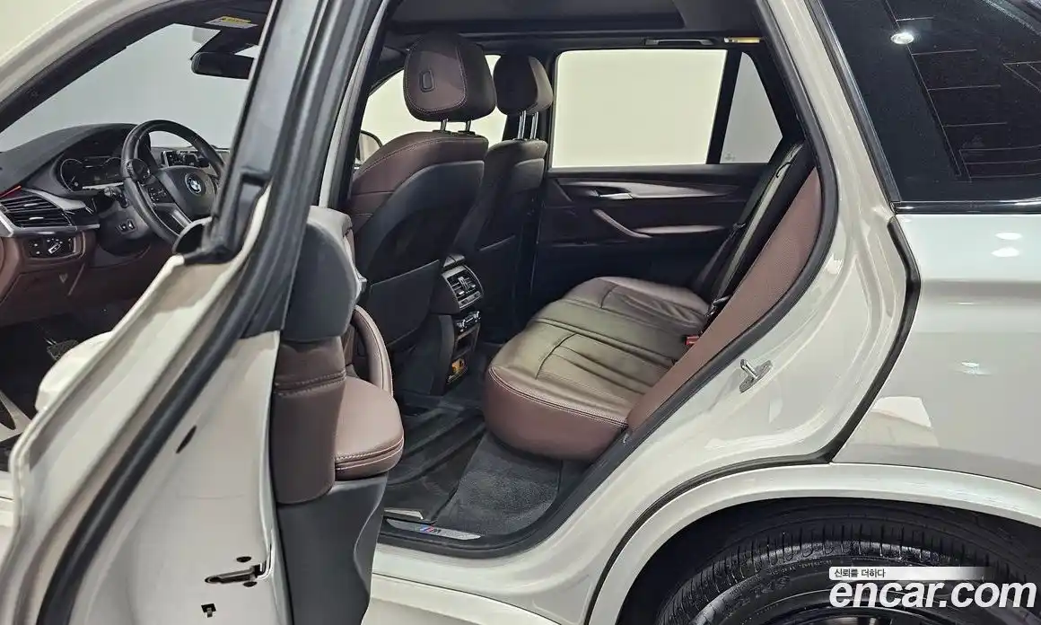 BMW X5 2018 3.0 автомат (гидро), фото 16