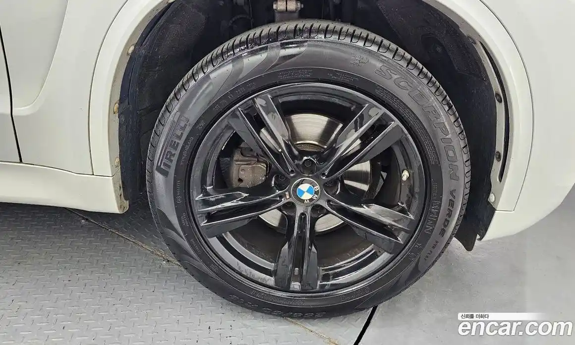 BMW X5 2018 3.0 автомат (гидро), фото 5