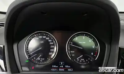 BMW X1 2018 2.0 автомат (гидро), миниатюра 8