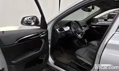 BMW X1 2018 2.0 автомат (гидро), миниатюра 10