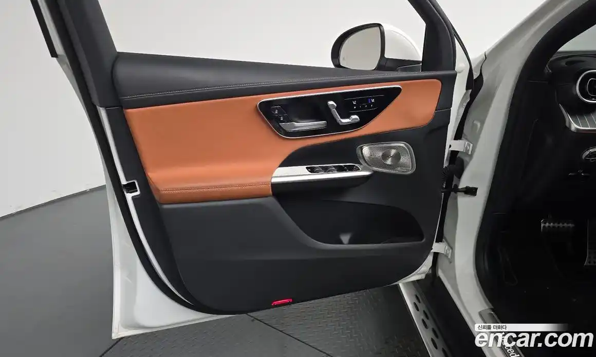 Mercedes-Benz GLC-Class 2024 2.0 автомат (гидро), фото 13