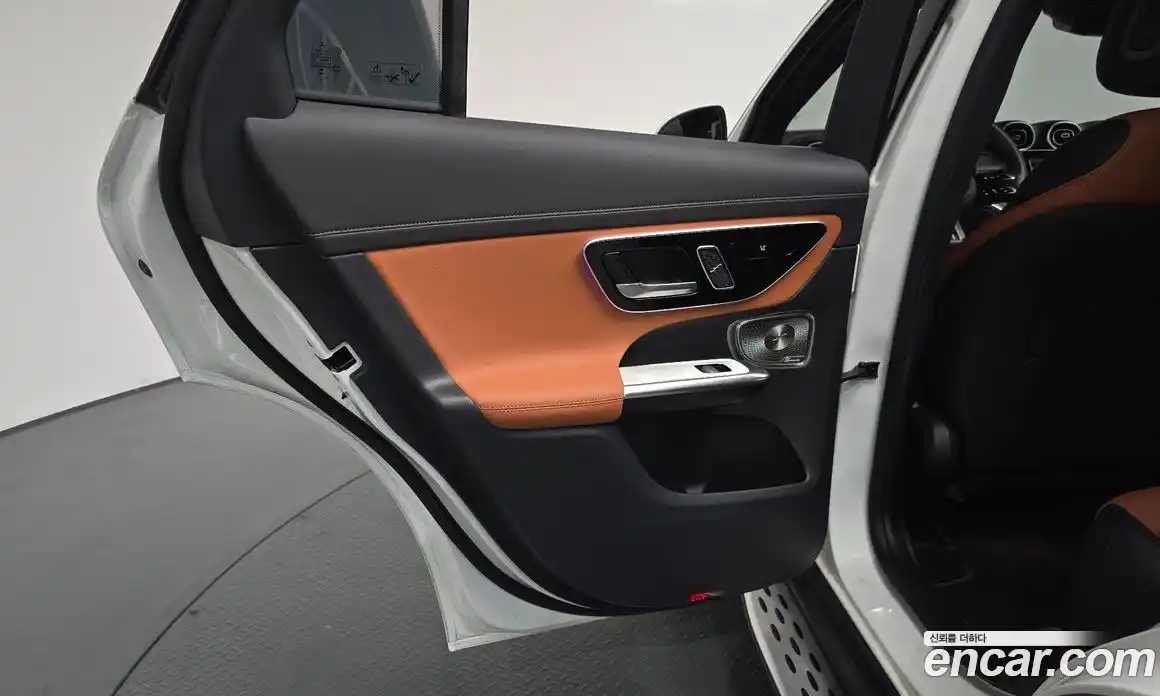 Mercedes-Benz GLC-Class 2024 2.0 автомат (гидро), фото 14