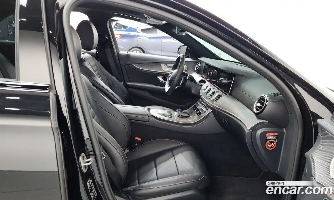Mercedes-Benz E-Class 2022 2.0 автомат (гидро), фото 16